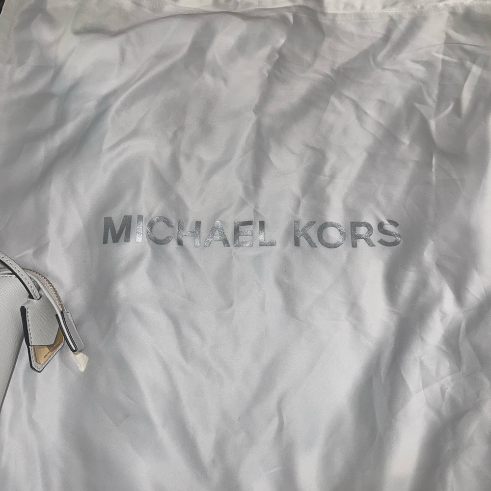 NEW White Michael Kors purse - Picture 4 of 8